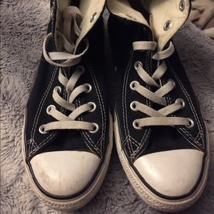 Black hi-top converse